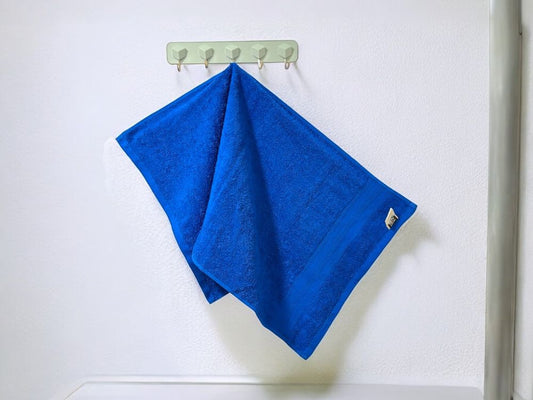 منشفة أمريكي سادة 50*90 سم